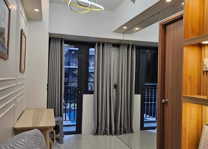 Nedi's Staycation Aparthotel